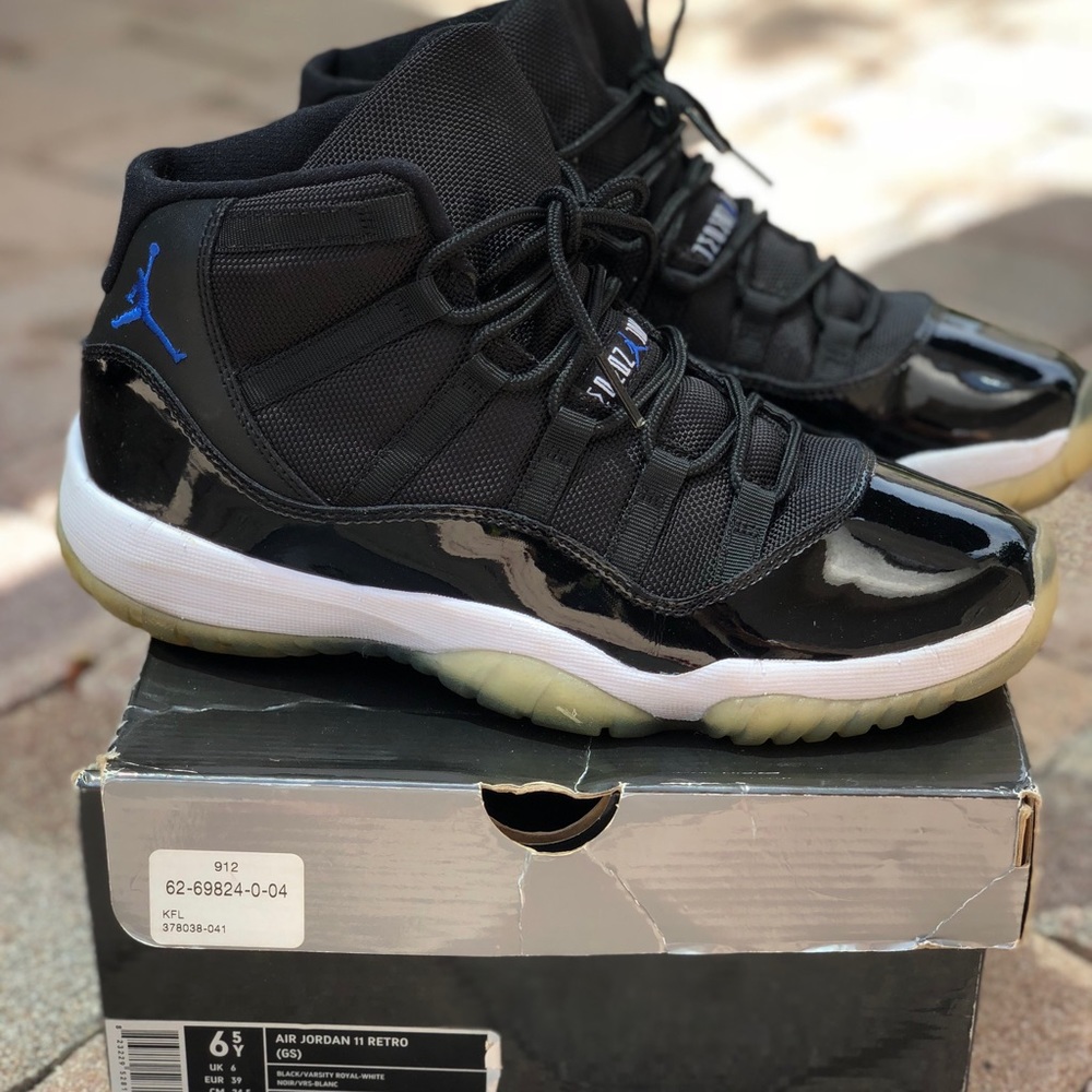 Air Jordan 11 Retro 'Space Jam 2009 Release